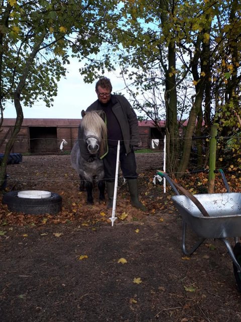 Bådsgårds Bolero hjælper til