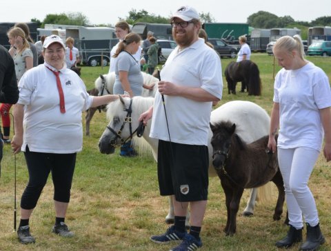 Yvette Bomlund og Føllet Bådsgårds Yoda